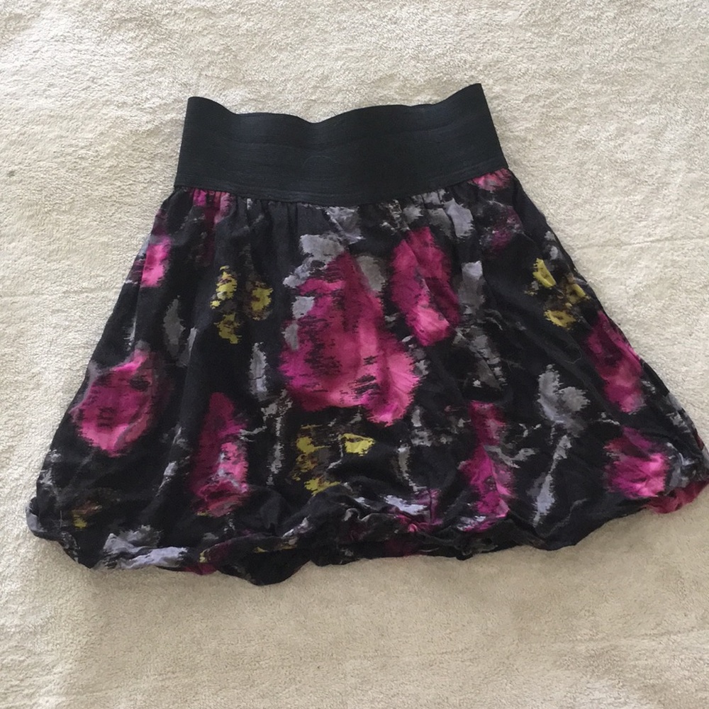 Cute skirt! I’m great condition!